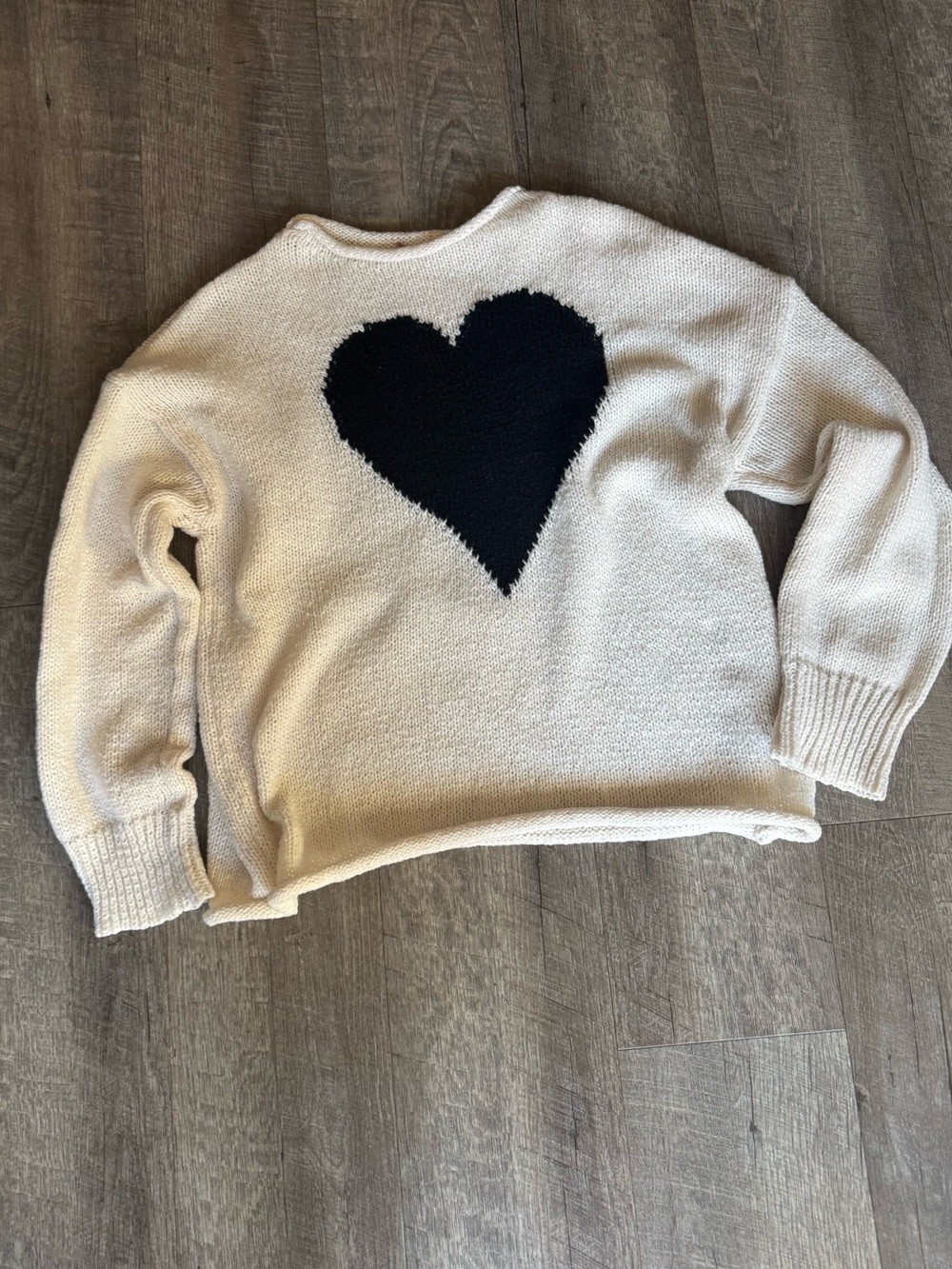 Cream Heart-Back Sweater Women’s Medium